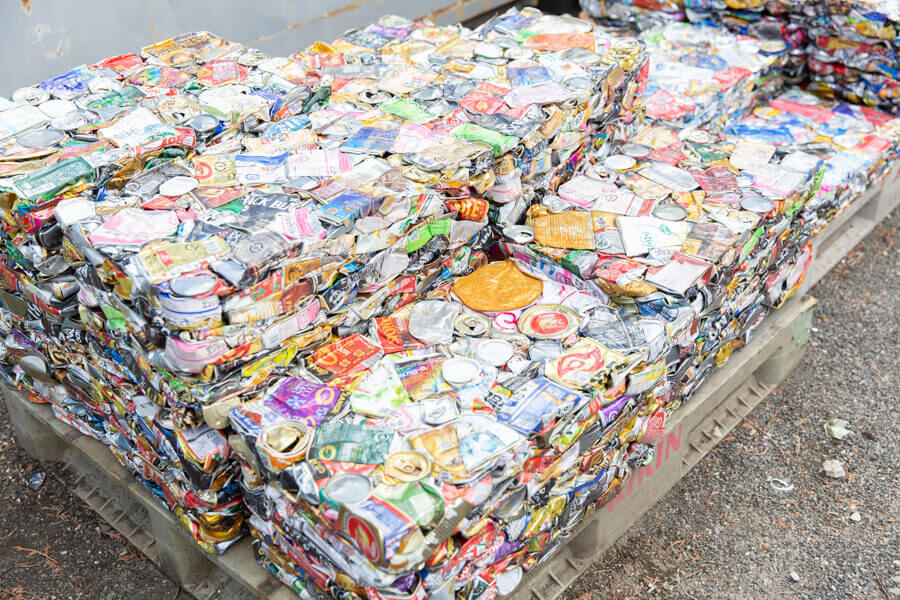 アルミ缶のリサイクルの写真